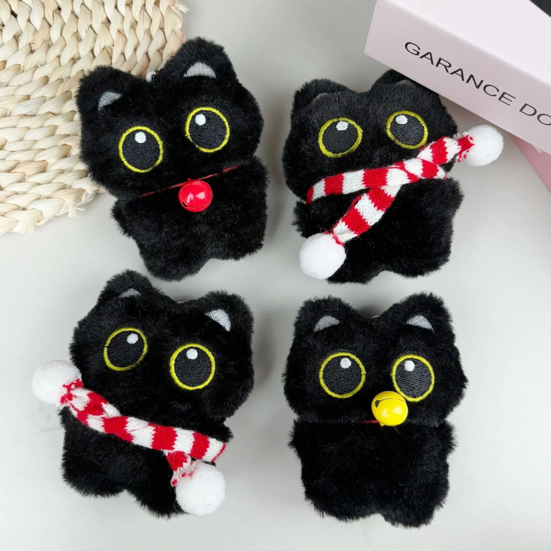 Mini lindo gato negro de peluche de juguete de dibujos animados llavero de gatito mochila accesorios de decoración muñeco de peluche suave regalos de cumpleaños y Navidad - imagen 2