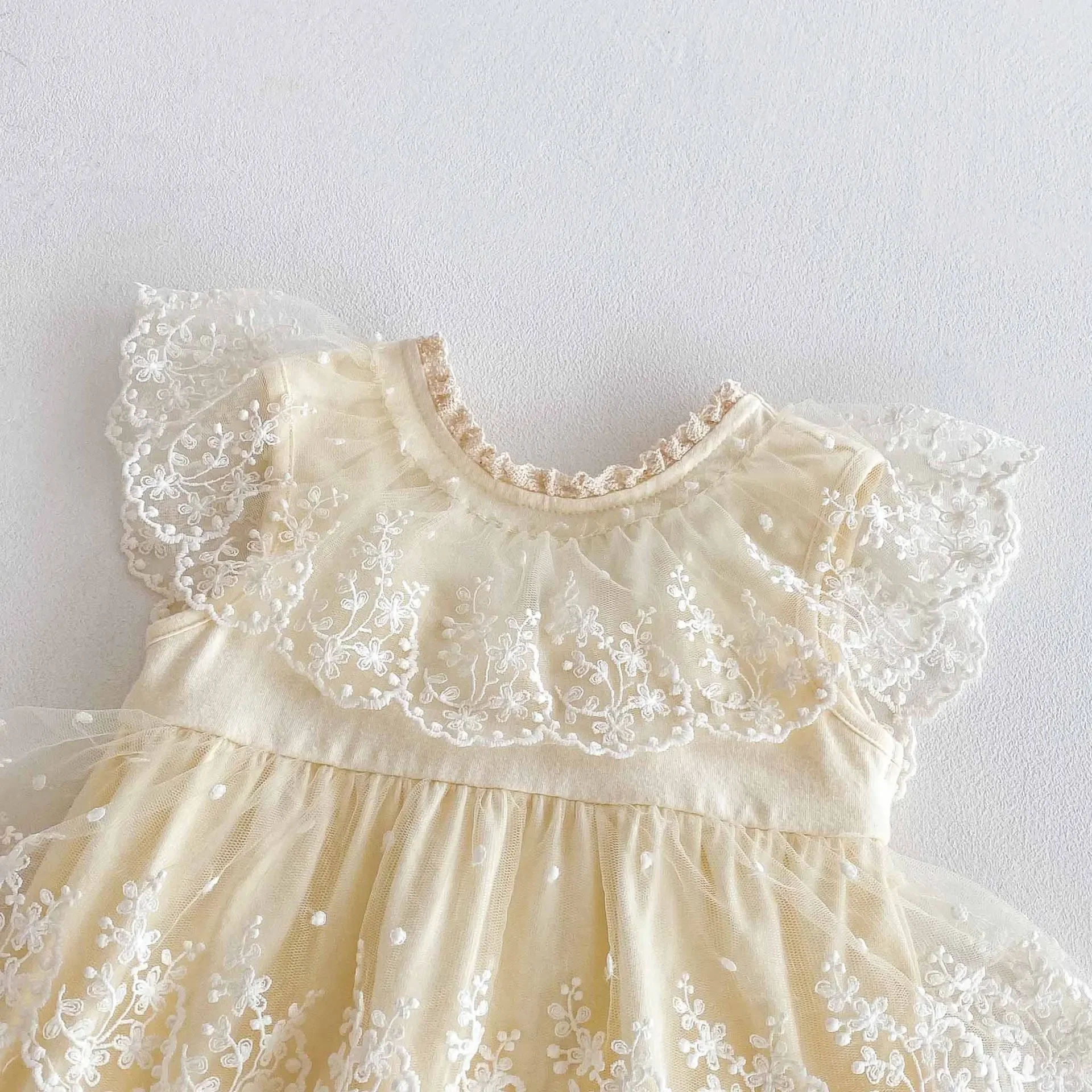 Ropa para niñas de 0 a 2 años, Body bordado de encaje y ropa para niños pequeños con lazo grande de una pieza - imagen 4