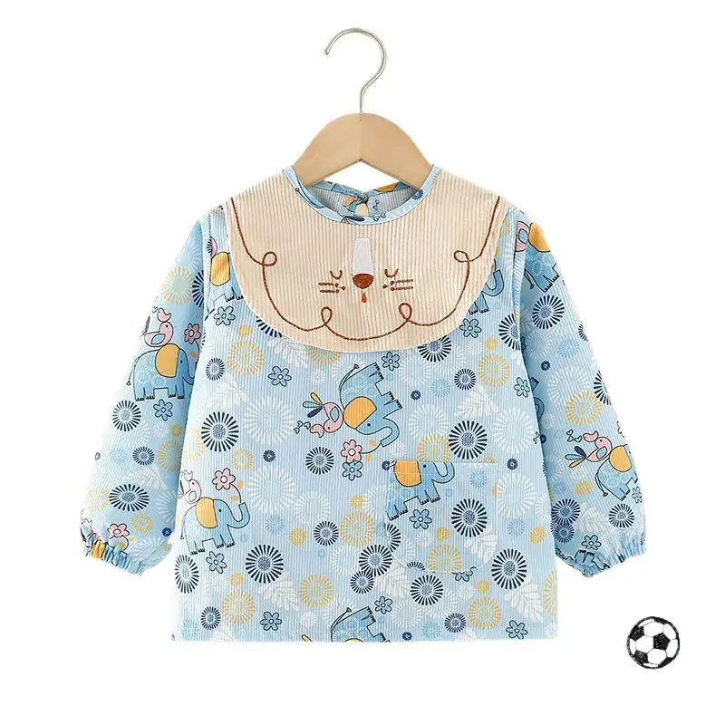 Romper suave con babero impermeable para bebé – Confort para comer y jugar - imagen 4