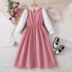 Vestido rosa de manga larga con encaje para niña