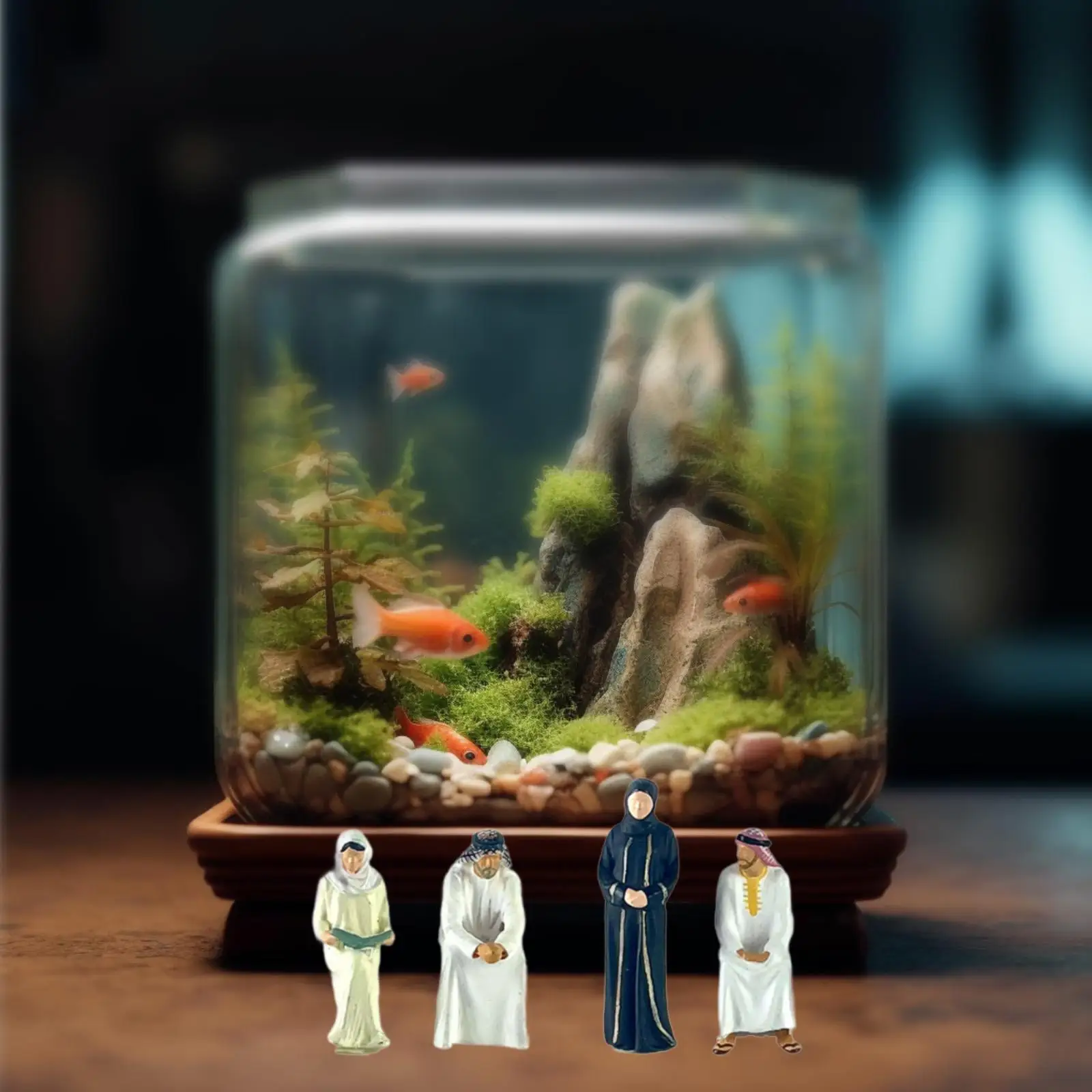 4Pcs 1:64 Hand Painted People Figures Resin for Fariy Garden Miniature Scene
