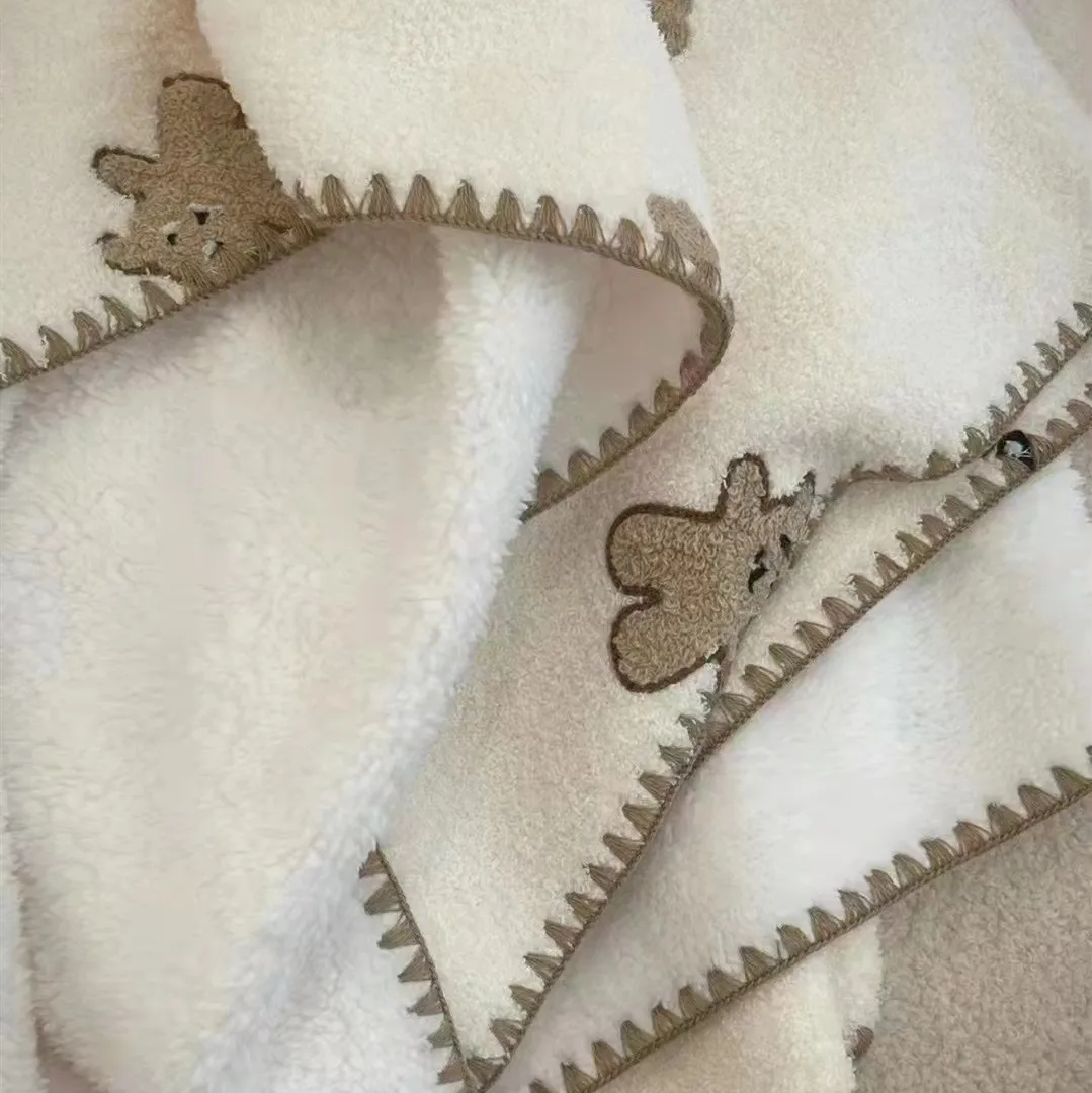 Manta térmica esponjosa de fresa y oso 3D súper suave para bebé, manta peluda de Sherpa para niños, alfombra para bebé, funda de cama, edredón de cama para niños pequeños - imagen 2