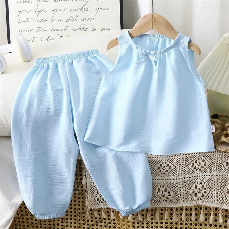 Conjunto infantil en uso diario