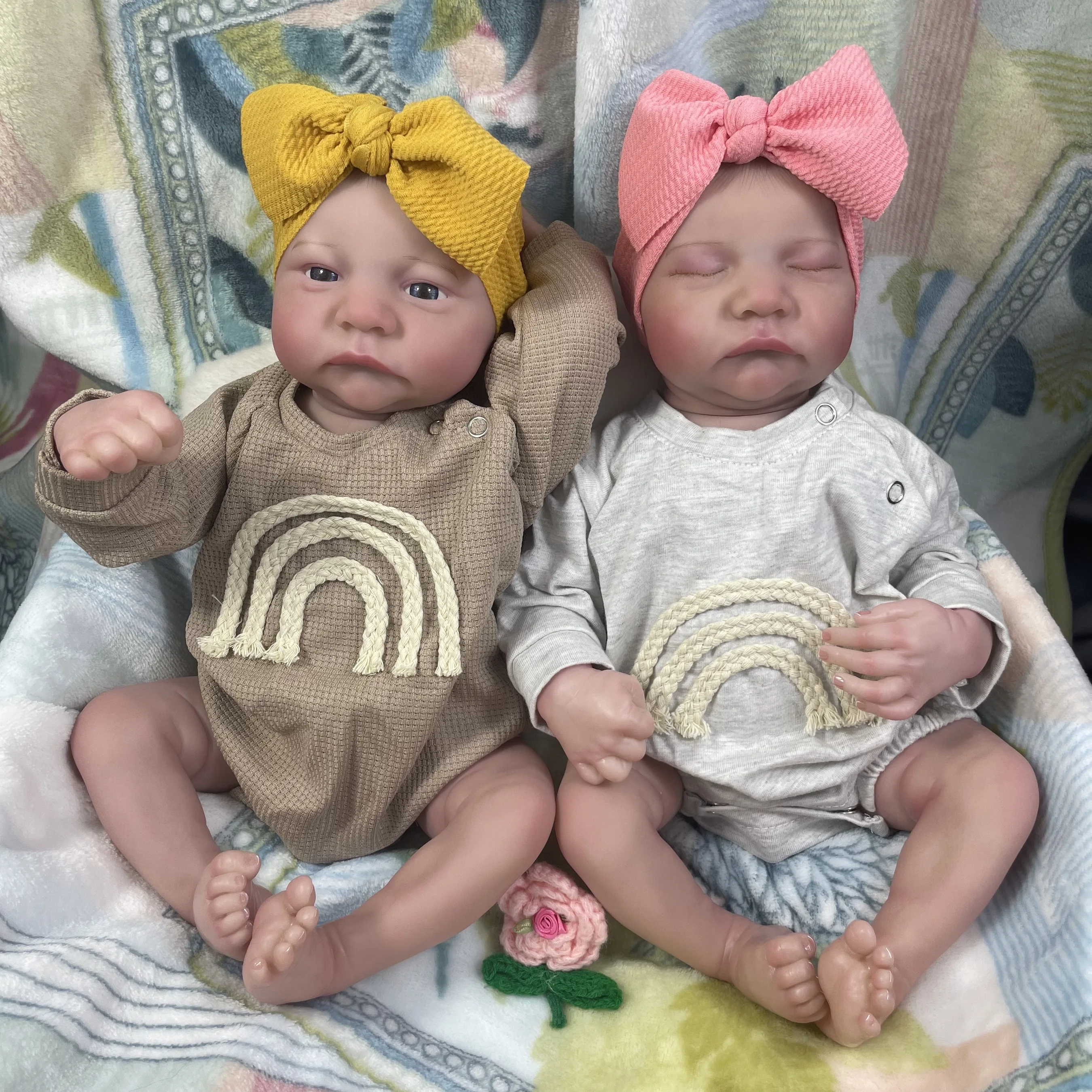 Levi Twins muñeca reborn recién nacida con pelo pintado a mano - imagen 4