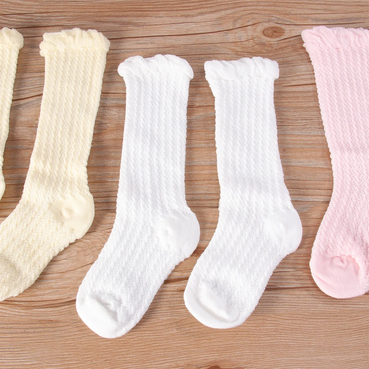 Calcetines largos antimosquitos para bebé, medias transpirables de malla de algodón suaves antideslizantes para niños pequeños de 0 a 1 años, colores surtidos, 3 uds. - imagen 4