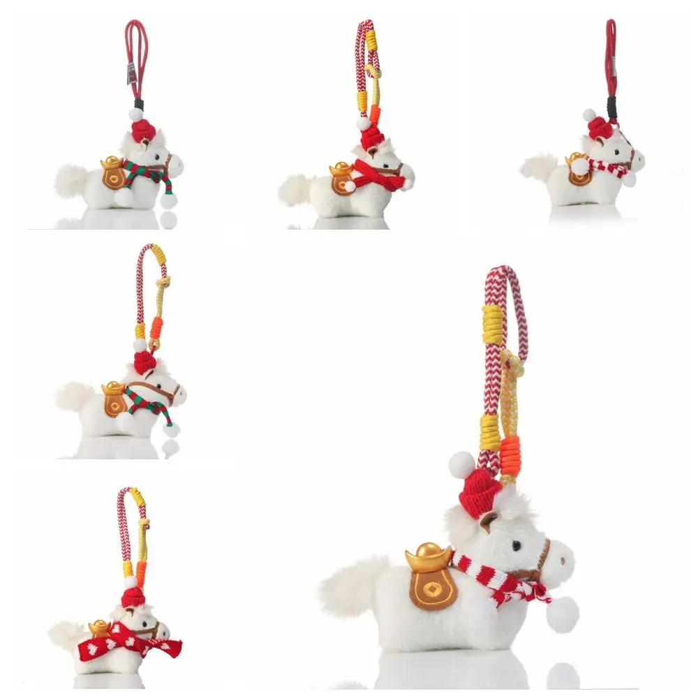 Llavero de peluche pony con bufanda roja, estilo kawaii para coche - imagen 2