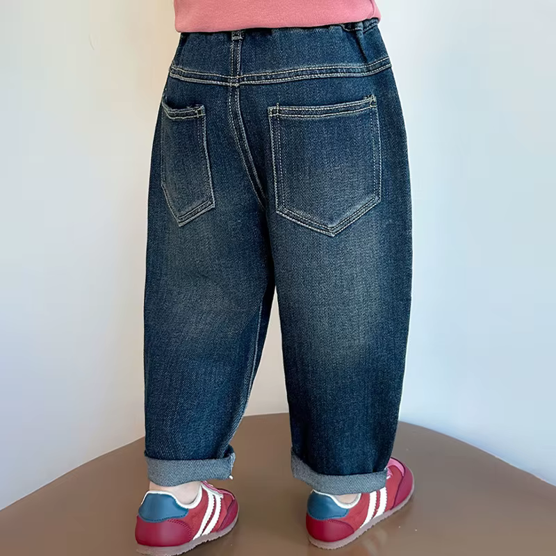 Pantalones vaqueros Hello Kitty para niña – Corte recto y holgado - imagen 3