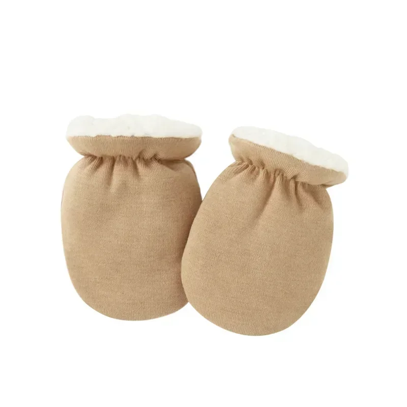 Manoplas cálidas de lana para recién nacidos, guantes de Color sólido caramelo para niños pequeños, guantes de Cachemira antiarañazos para la cara para otoño e invierno - imagen 4