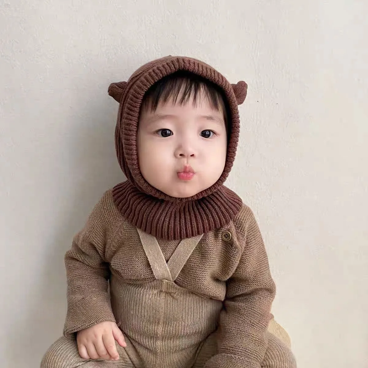 Gorro bebé de lana gruesa con protección de orejas y cuello - imagen 5