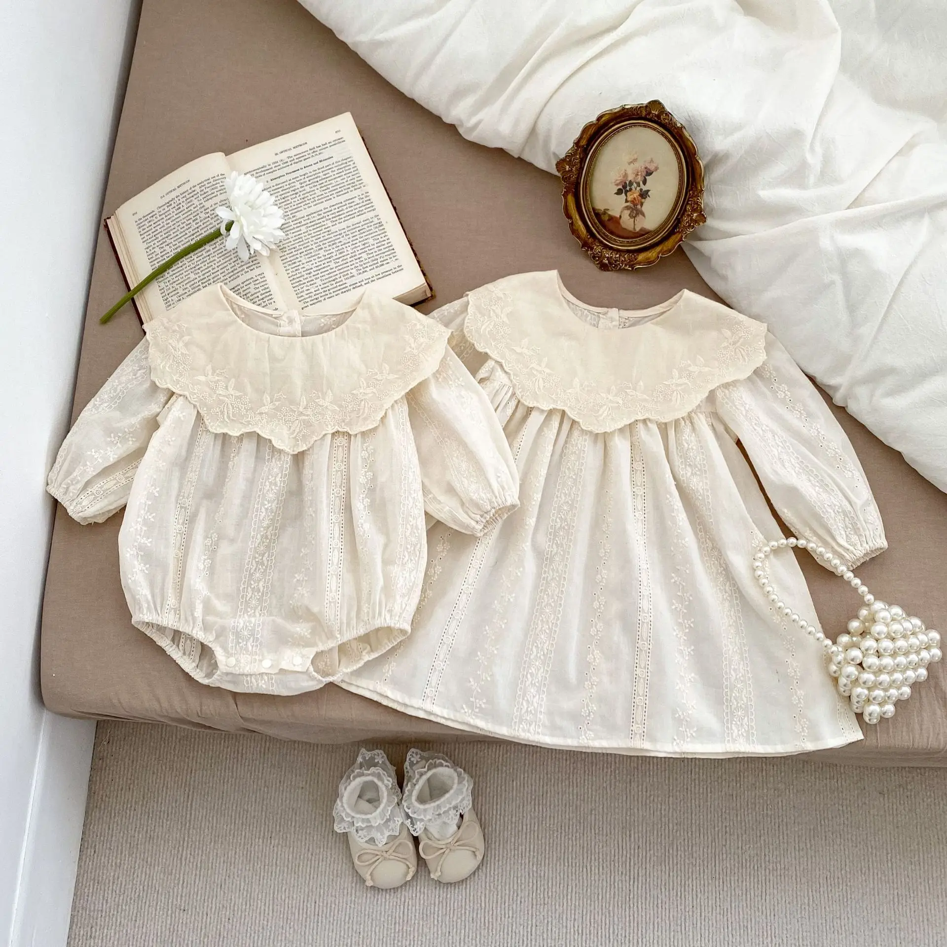 Trajes a juego de primavera Sisters para niños y niñas recién nacidos, mono con bordado de flores, vestido de princesa con solapa de algodón sólido