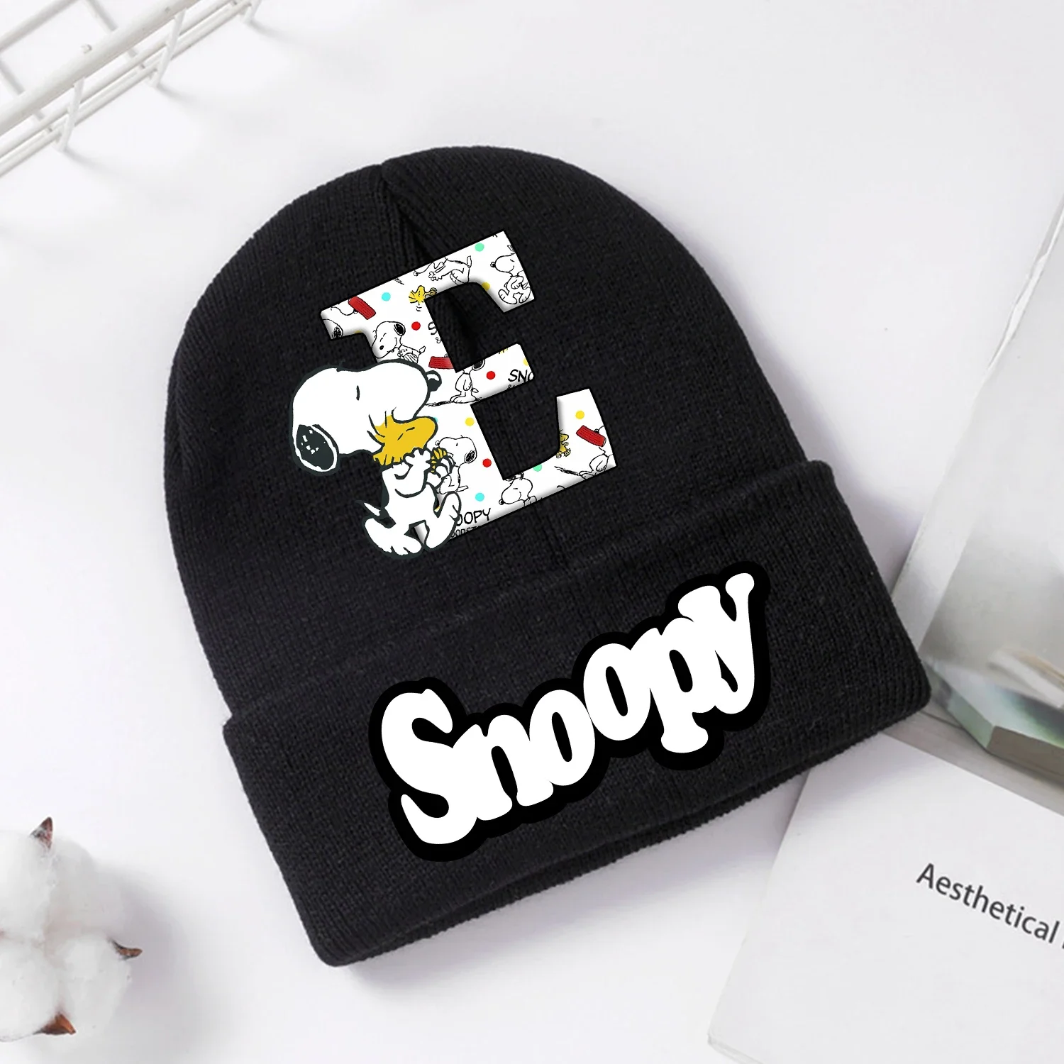Gorro tejido de Snoopy para niños, A-Z con letras de dibujos animados, gorro tejido para niños y niñas, gorro de Anime negro, decoración, gorros, regalo para niños - imagen 5