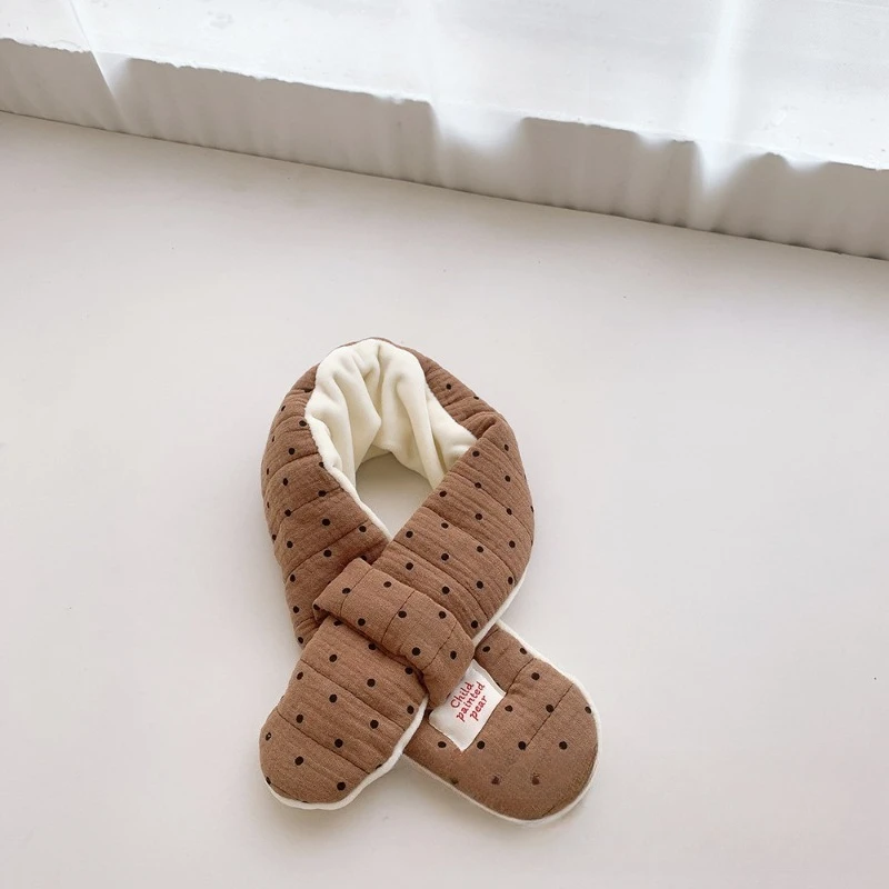 Bufandas lindas coreanas de invierno INS para bebés: hilo de algodón versátil, diseño cruzado, polainas cálidas y cómodas para el cuello para bebé.