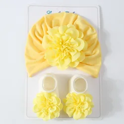 Gorro de punto y calcetines suaves para bebé recién nacido
