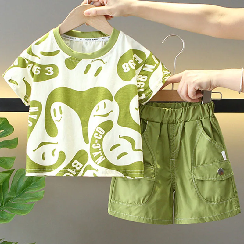 Conjuntos de 2 piezas de verano para niño pequeño, camisetas informales de manga corta con estampado de dibujos animados para bebé + Pantalones cortos, ropa coreana para niño, conjuntos para niño B017