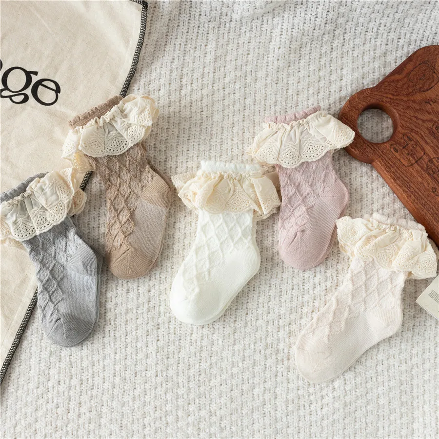 3 par/lote de calcetines de encaje con volantes para niñas, calcetines cortos de rejilla bonitos de algodón suave de princesa para niños de 0 a 5 años - imagen 2