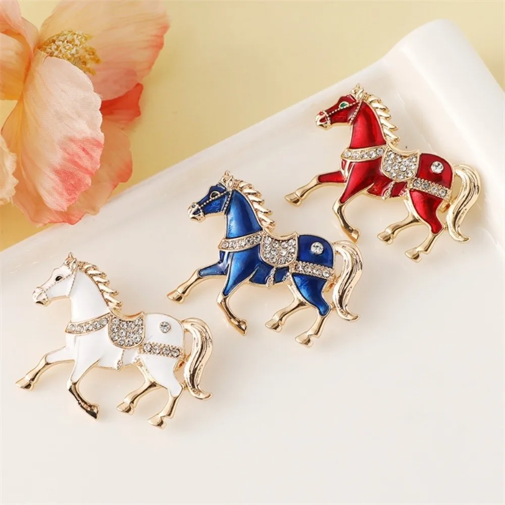 Broche de Caballo de Esmalte de Lujo con Pedrería, Estilo Chino Retro, Pin del Zodiaco, Amuleto de Personalidad, Pin Clásico de Animal para Solapa, Regalos de Año Nuevo