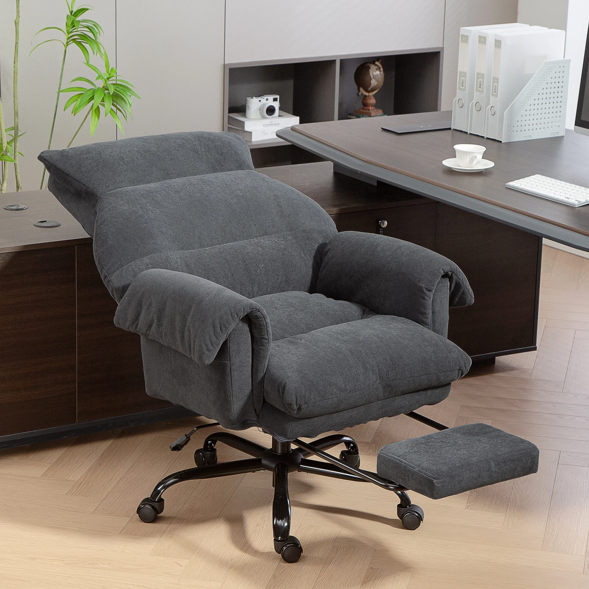 HOMCOM Silla de Escritorio con Reposapiés, Silla de Oficina Giratoria, con Respaldo Reclinable y Alto, Asiento y Reposabrazos Anchos, Acolchado Grueso, Tapizada en Terciopelo, Altura Ajustable, Gris - imagen 2