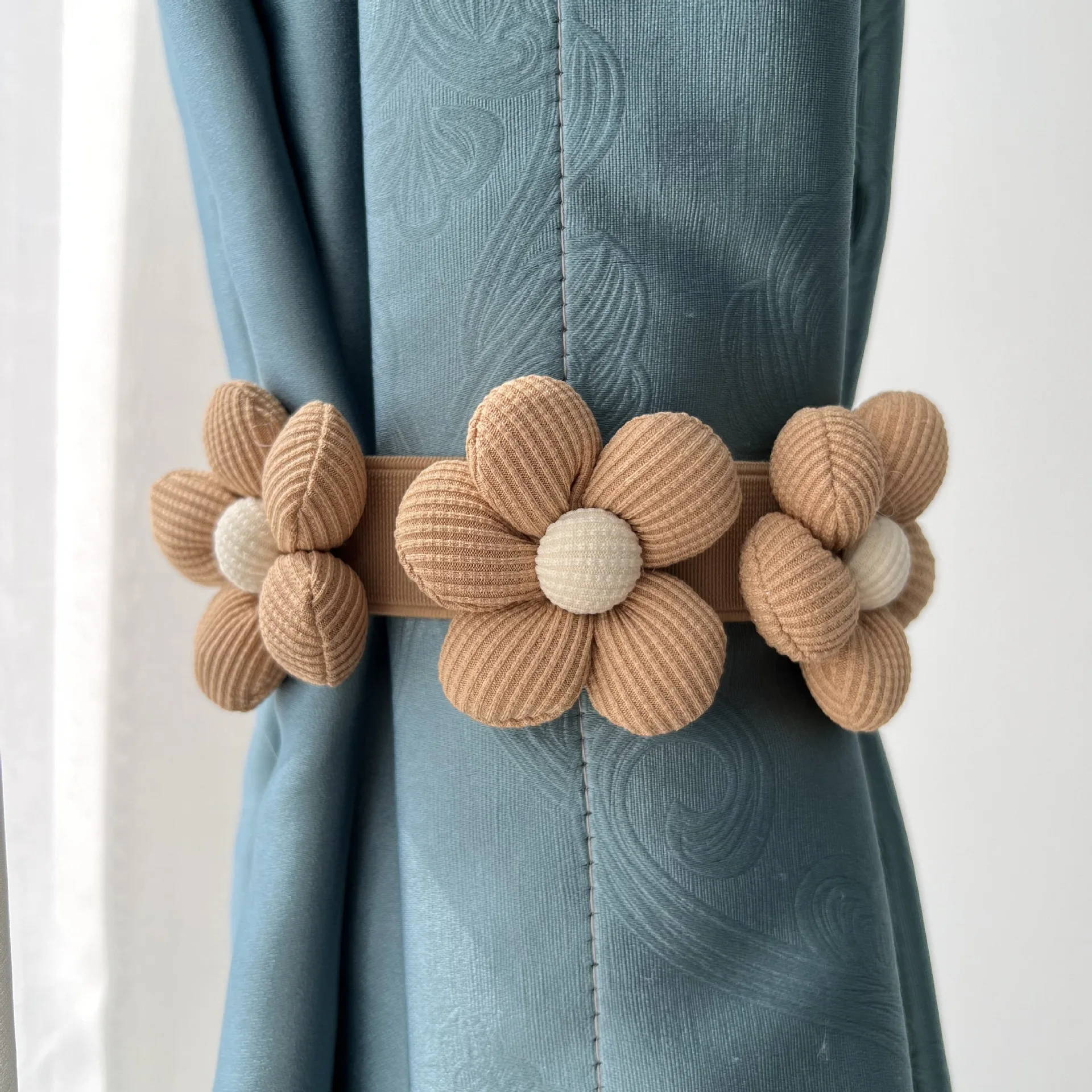 Khaki Three Flowers