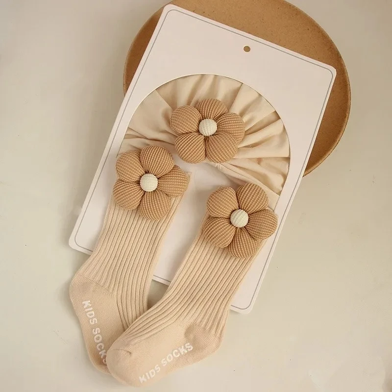 2 unids/set gorro y calcetines para bebé recién nacido conjunto de calcetines de tubo medio con flores bonitas + gorro de turbante gorros indios suaves regalo para bebé de 0 a 12m - imagen 3