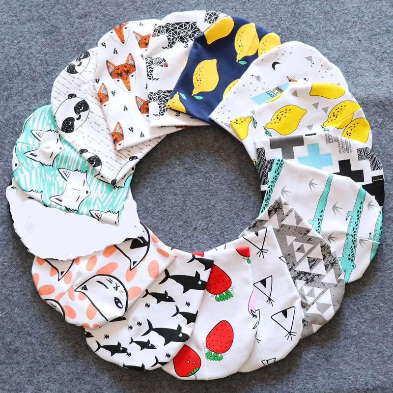 Gorro de bebé de algodón estampado – suave y cómodo - imagen 3