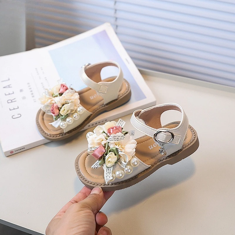 Sandalias de verano, nueva moda, zapatos sencillos para niña, zapatos planos ligeros y versátiles con flores para niño, zapatos de princesa suaves y cómodos antideslizantes - imagen 3