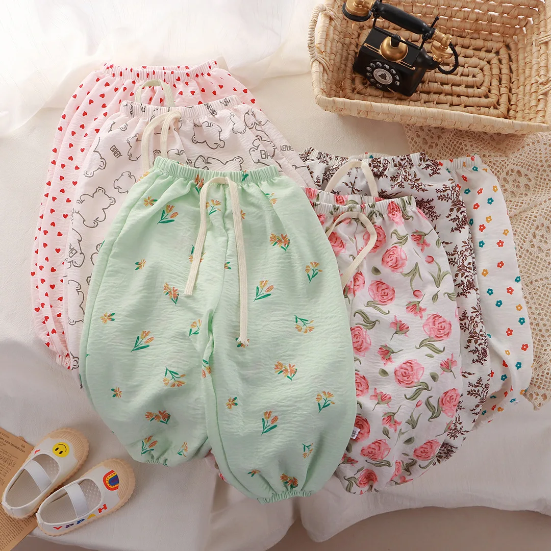 Pantalones antimosquitos para niños, pantalones informales sueltos finos y transpirables de verano para niñas, pantalones con estampado de amor coreano para bebés