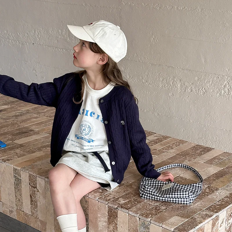 2025 principios de primavera niñas versión coreana Casual suéter retorcido extranjero bordado Chaqueta de punto suéter estilo coreano - imagen 4