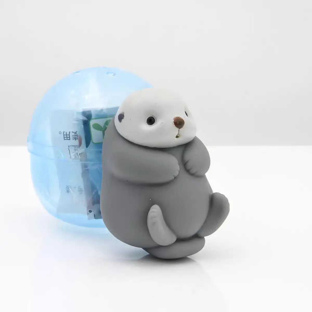 Figura de acción genuina auténtica Gacha flotante Otter lindo baño goma suave juguete para apretar modelo de adorno - imagen 5