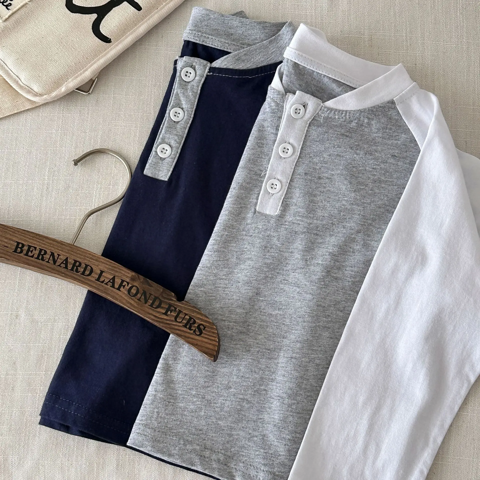 Ropa para niños de 2 a 7 años, camisa básica de retazos para niños, camisa corta de manga larga con cuello en V, camisa informal para niños - imagen 3