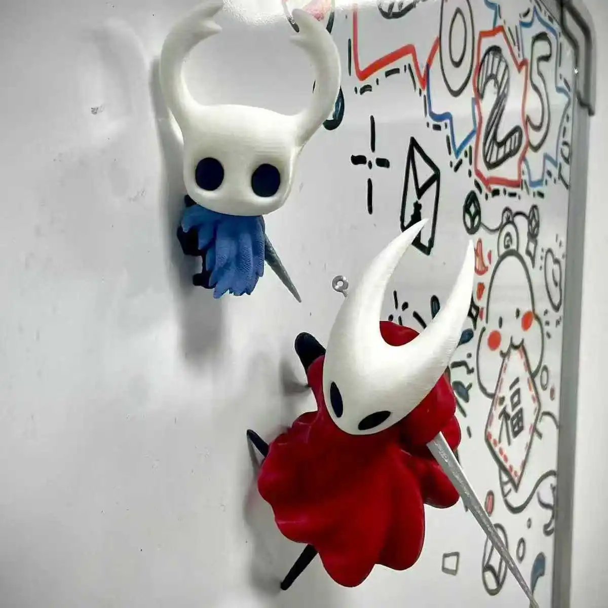 2 unids/set Hollow Knight 2 Hornet figura juguete imán para nevera decoración de escritorio modelo adornos juguetes niños niñas regalos de navidad - imagen 3