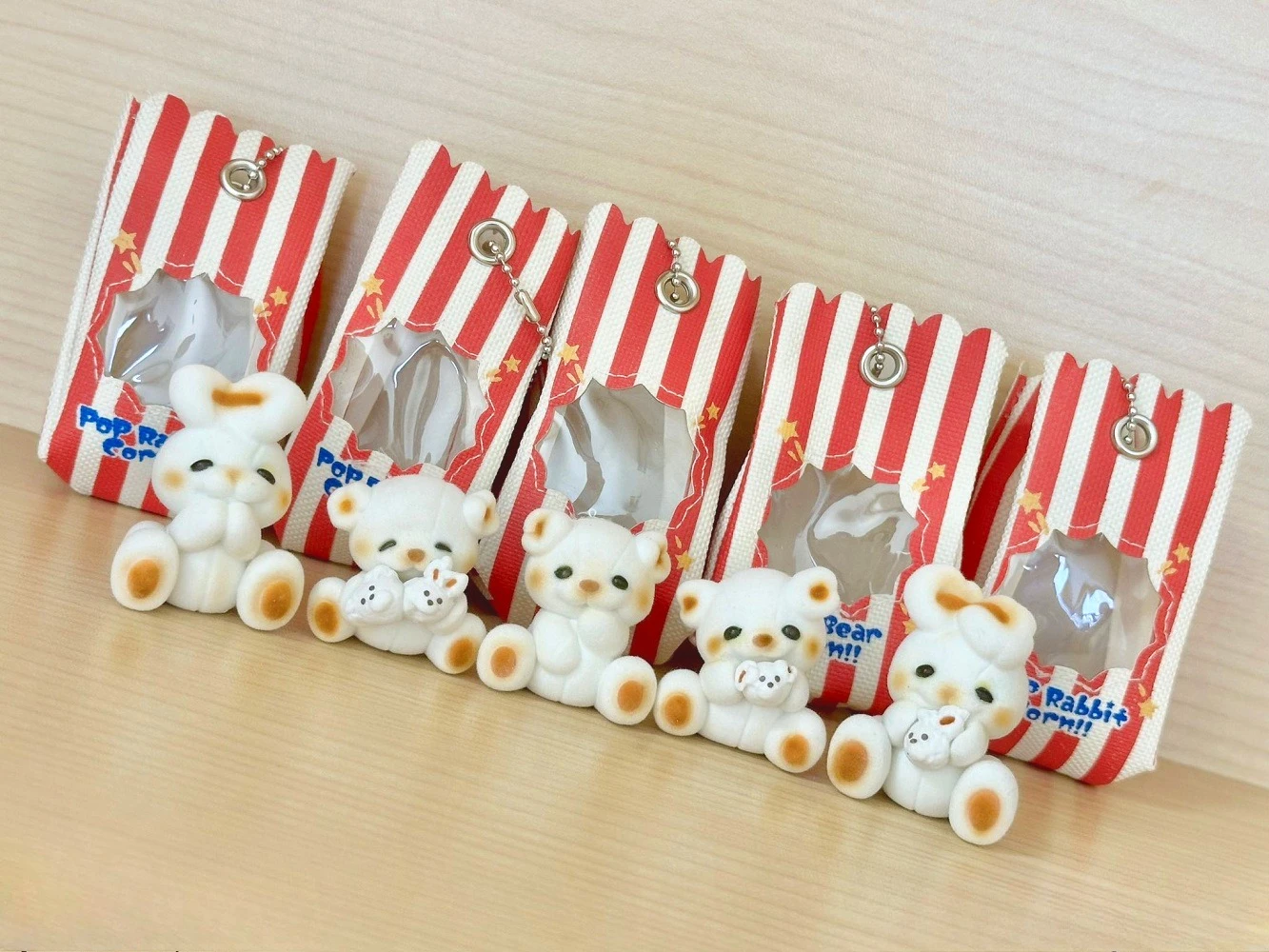 UltraNewPlanning-cápsula de juguete, caja de juguete bonita, mascota residente, oso Pop, maíz flocado, conejo en bolsa, figuras colgantes BC sentadas - imagen 4