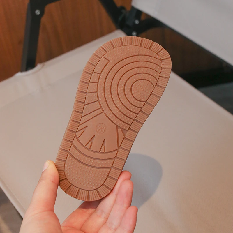 Sandalias para niñas, zapatos informales de verano para niños, zapatos de princesa de amor, cómodas sandalias antideslizantes de suela blanda para exteriores para niños - imagen 5