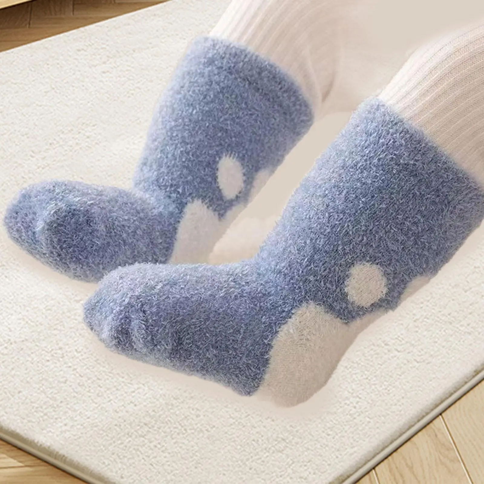 Calcetines de bebé calcetines de felpa antideslizantes de invierno borrosos para niños recién nacidos al aire libre - imagen 2