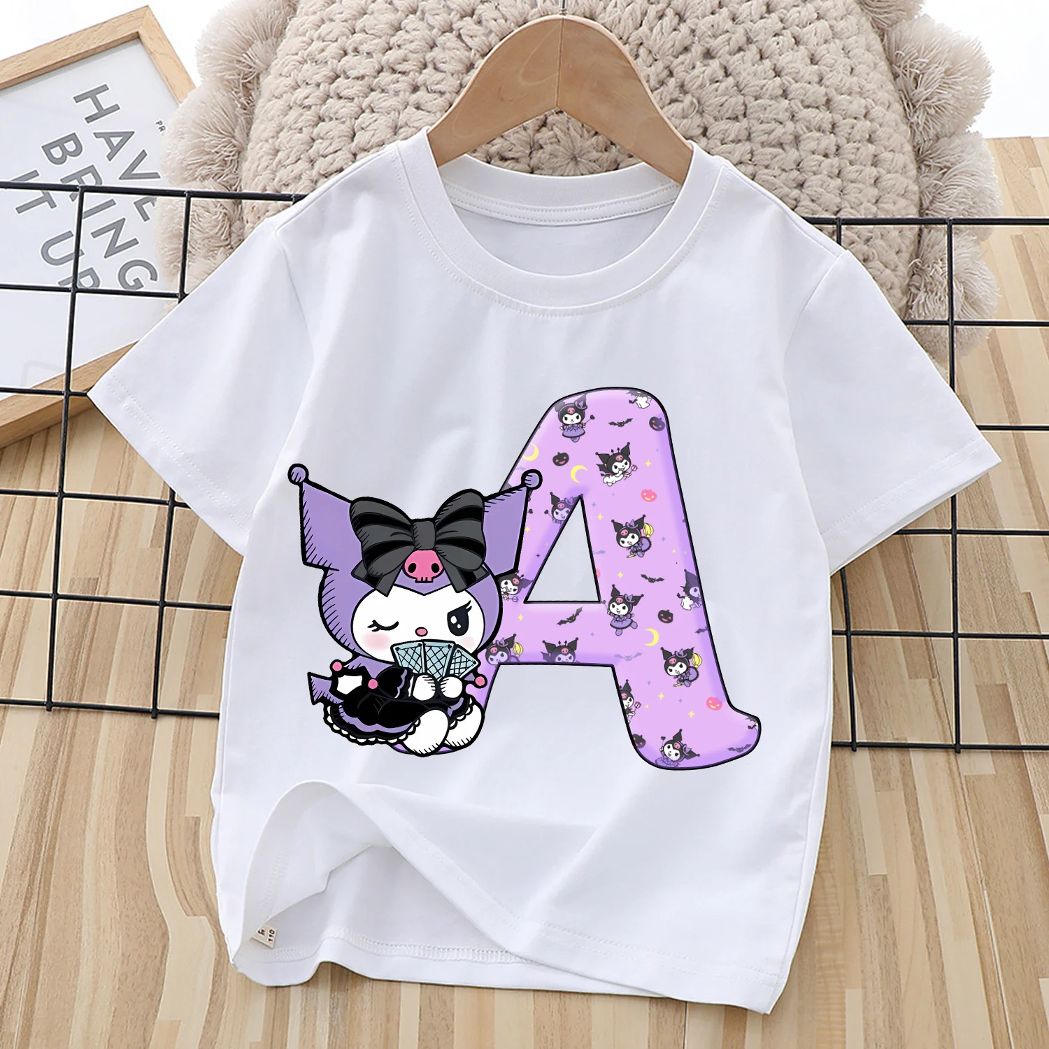 Camiseta Kuromi para niños, camiseta con letras de A-Z, ropa de verano con cuello redondo, ropa informal de manga corta blanca a la moda para niños, regalo