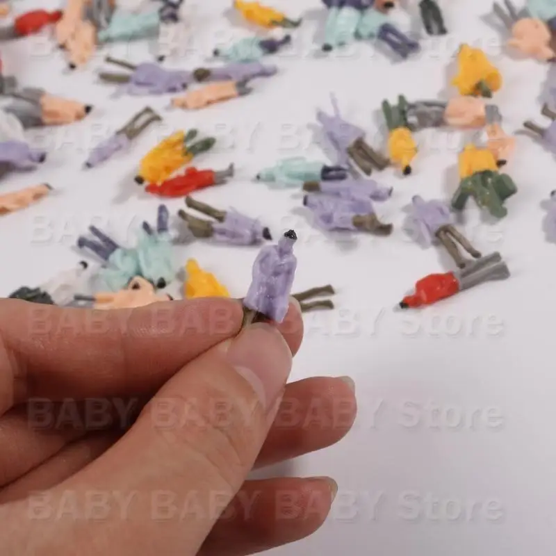 Q81A Tiny People Modelo Pintado Figuras Pintado Toy Resin Hecho para regalo creativo para niños - imagen 4