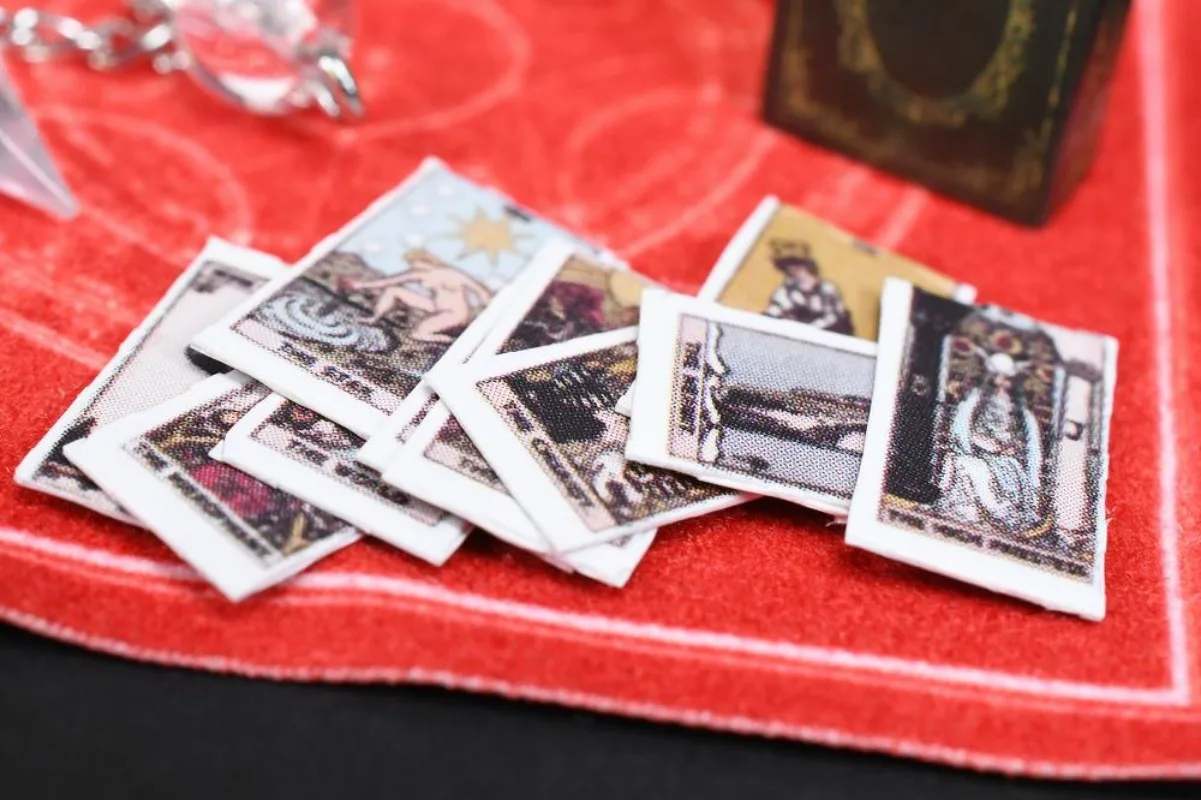 J.DREAM Cápsula Sorpresa Bola de Cristal Miniaturas Colección - imagen 4