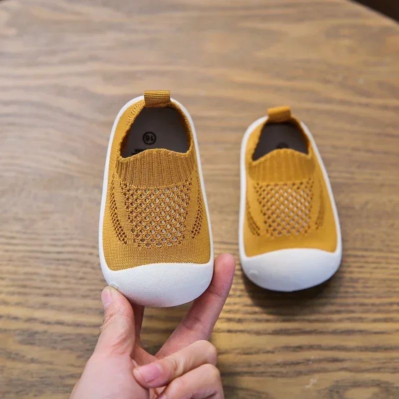Zapatos para niños pequeños, zapatos informales de punto para bebés y niños, zapatos cómodos y transpirables para primeros pasos para primavera y otoño - imagen 2