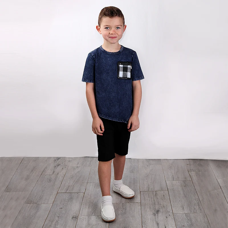 Camiseta de manga corta para niño y niña, ropa de mezclilla azul irregular, camisa negra con bolsillo con cremallera, verano, 2022