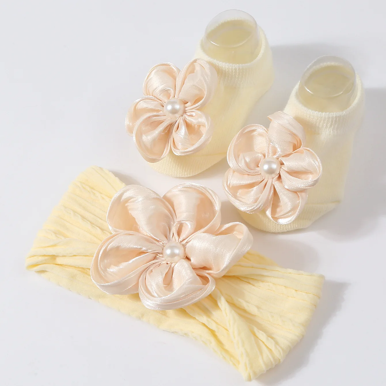 1 Juego de diademas de flores y perlas para recién nacidos, calcetines medios, calcetines suaves para bebés y niños pequeños, calcetines tejidos de algodón para niñas, bonitos calcetines con diadema - imagen 4