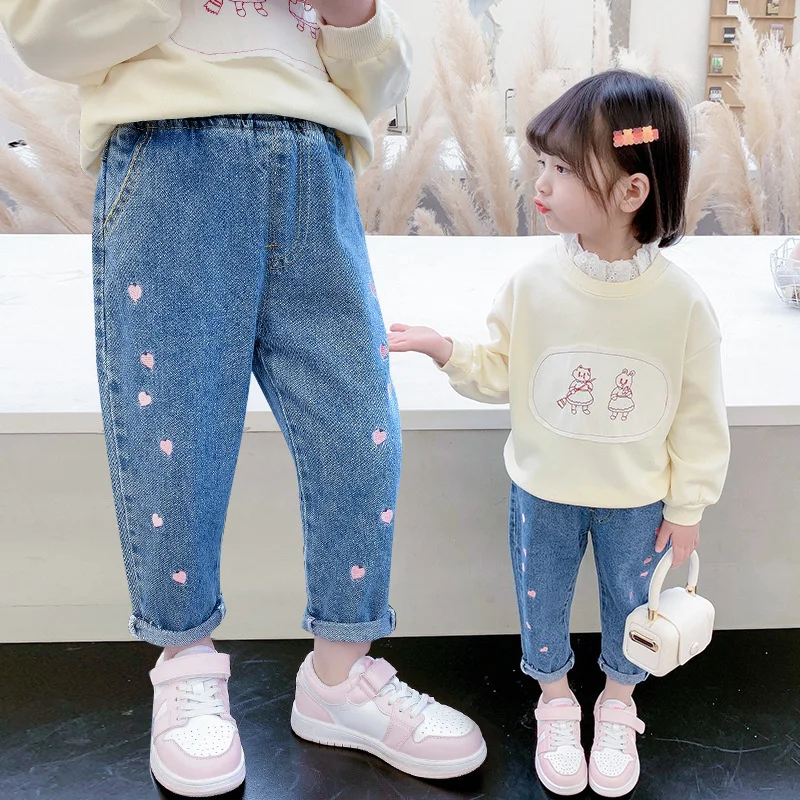 Pantalones vaqueros de colores claros para niña de 1 a 6 años, pantalones vaqueros con cintura súper elástica, pantalones bordados de amor para primavera y otoño de 80-130CM - imagen 2