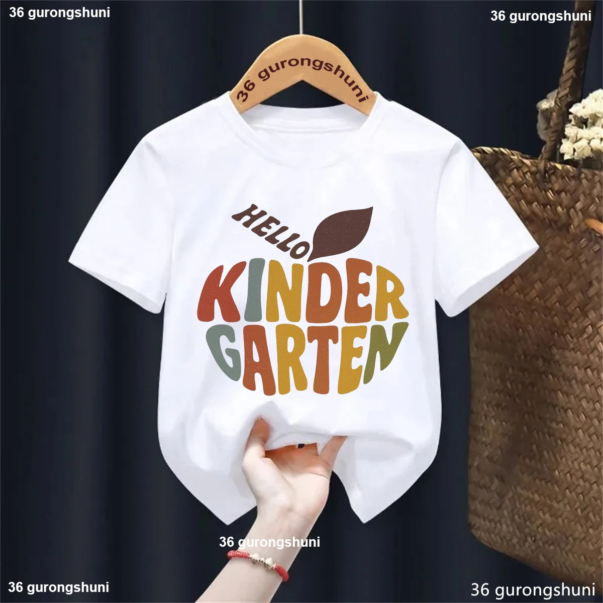 Camiseta Retro con estampado de manzana de Hello Kingergarten, ropa divertida para niños y niñas, camisa de manga corta de verano, ropa de regreso a la escuela - imagen 2