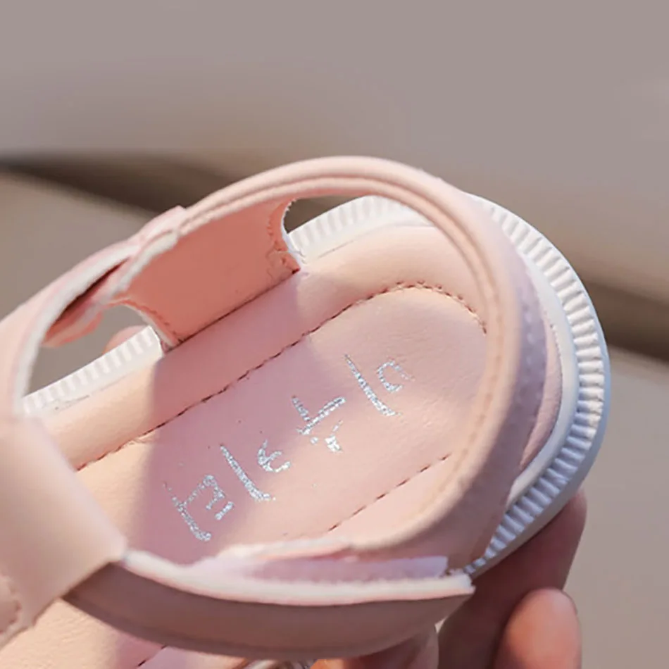 Sandalias para niña, zapatos antideslizantes y transpirables para primeros pasos con correa mágica, suela de espuma viscoelástica suave, lazo brillante, zapatos para parque infantil de verano - imagen 5