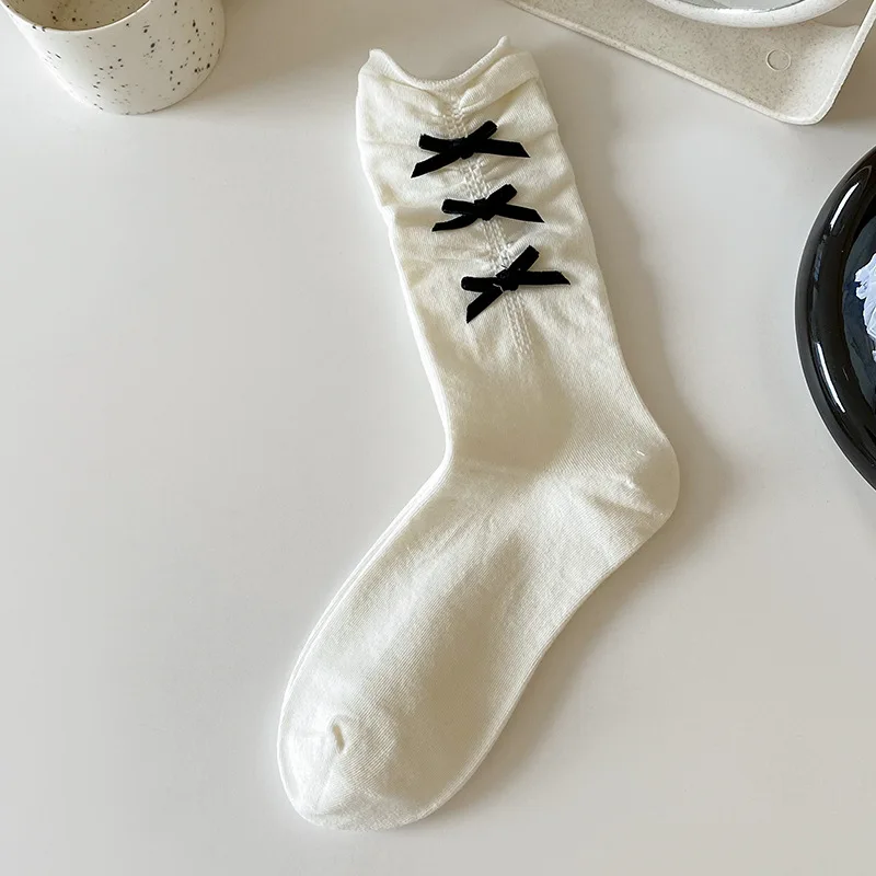 Black Bow-MilkyWhite