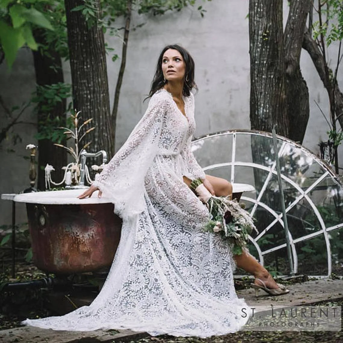 Vestido premamá de encaje blanco para sesión de fotos - imagen 3