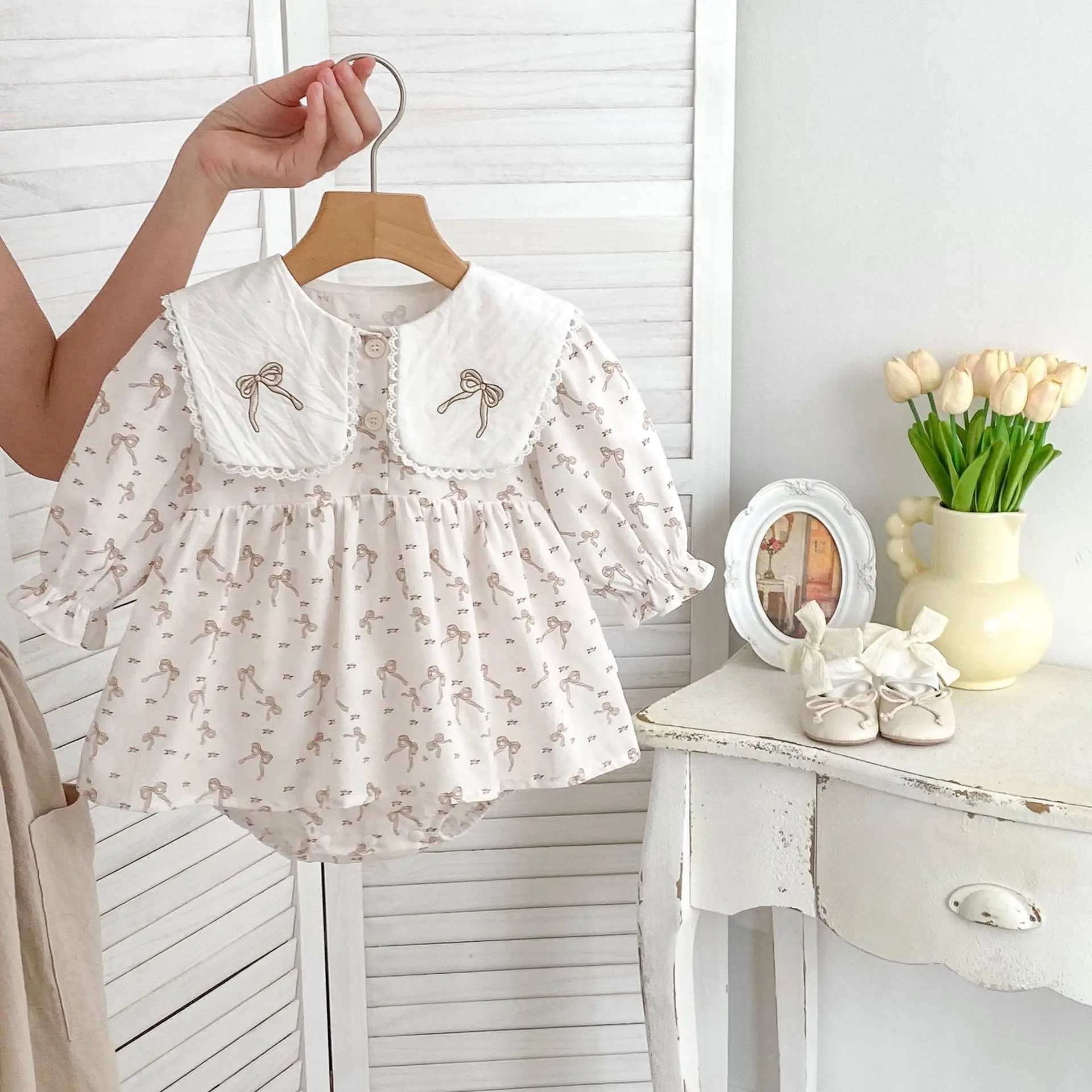 Ropa de primavera para bebé de 0 a 2 años, mono con solapa llena de estampado, bonito vestido de una pieza de manga larga para niño pequeño, vestido de 100 días - imagen 3