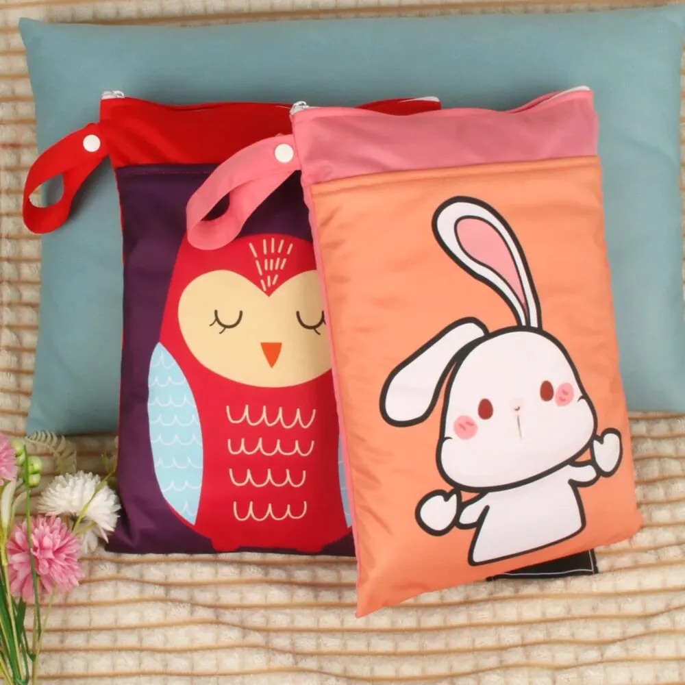 Bolsa de pañales lavable y reutilizable con dos cremalleras, impermeable, con estampado de búho perezoso y mono, 25cm x 35cm - imagen 3