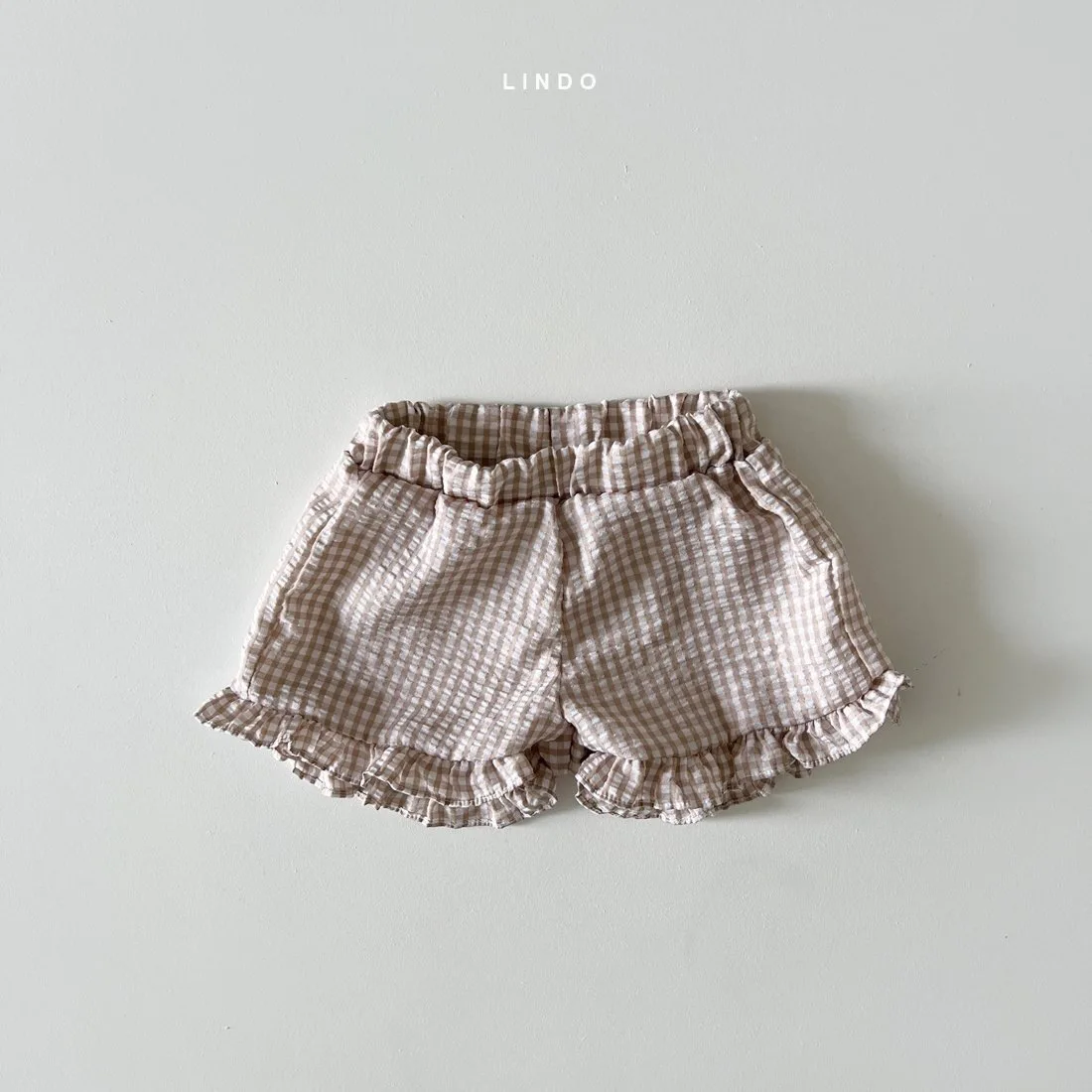 Conjunto bebé niña a cuadros – Camiseta manga volante y pantalón corto - imagen 4