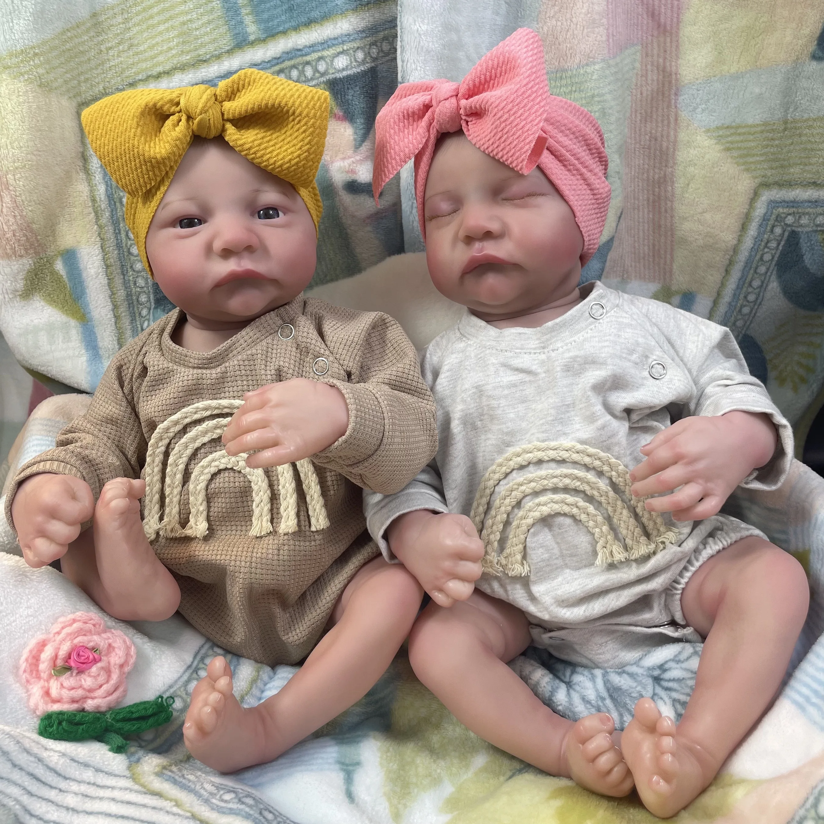 Levi Twins muñeca reborn recién nacida con pelo pintado a mano - imagen 3