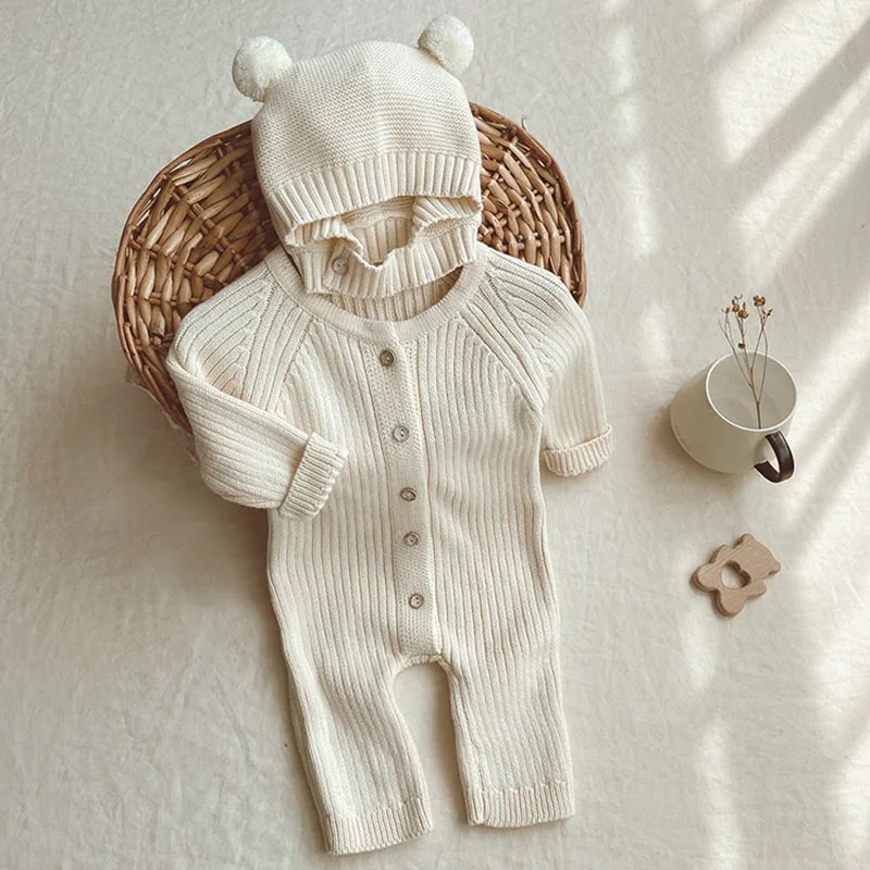 beige with hat