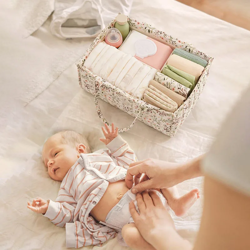 Bolsa de pañales con estampado Floral elegante, organizador para artículos esenciales para bebés, bolso portátil de gran capacidad para mamá, bolsa de viaje para guardería a la moda - imagen 4